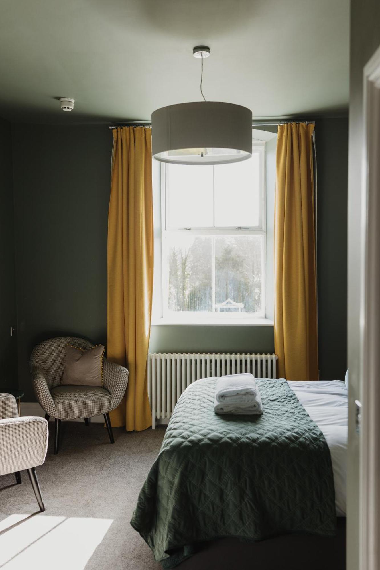 Отель Cartmel Old Grammar Экстерьер фото