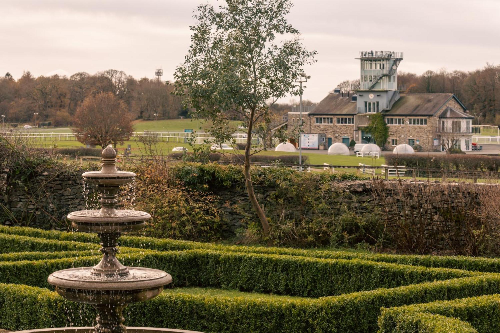 Отель Cartmel Old Grammar Экстерьер фото