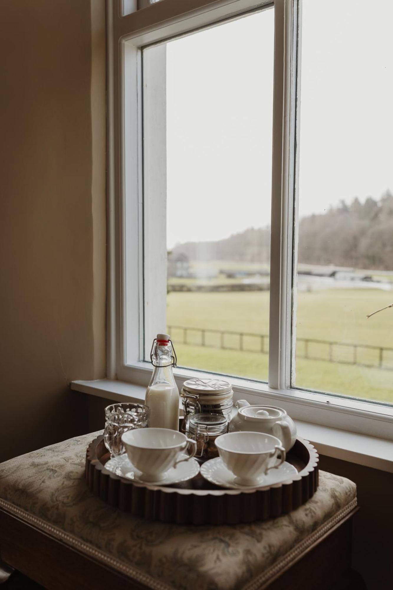 Отель Cartmel Old Grammar Экстерьер фото